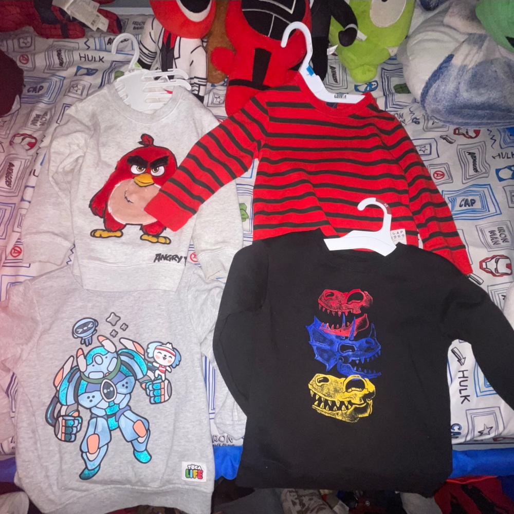 boys crewneck / sweater bundle